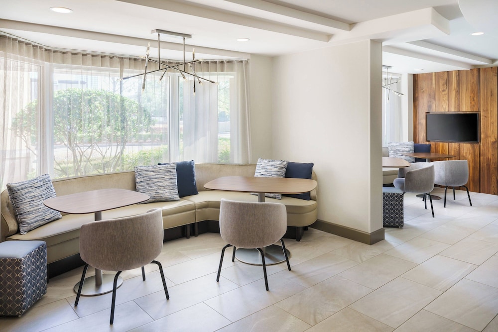 Courtyard by Marriott Orlando Downtown — Restaurant & bars in Orlando, Florida