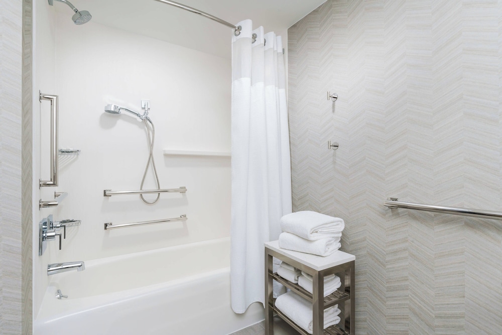 Courtyard by Marriott Orlando Downtown — Hotel rooms in Orlando, Florida