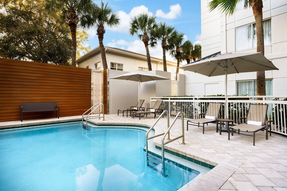 Courtyard by Marriott Orlando Downtown — Swimming pool in Orlando, Florida