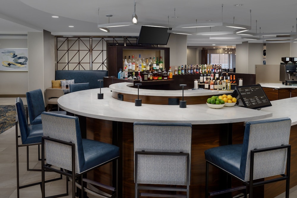 Courtyard by Marriott Orlando Downtown — Restaurant & bars in Orlando, Florida