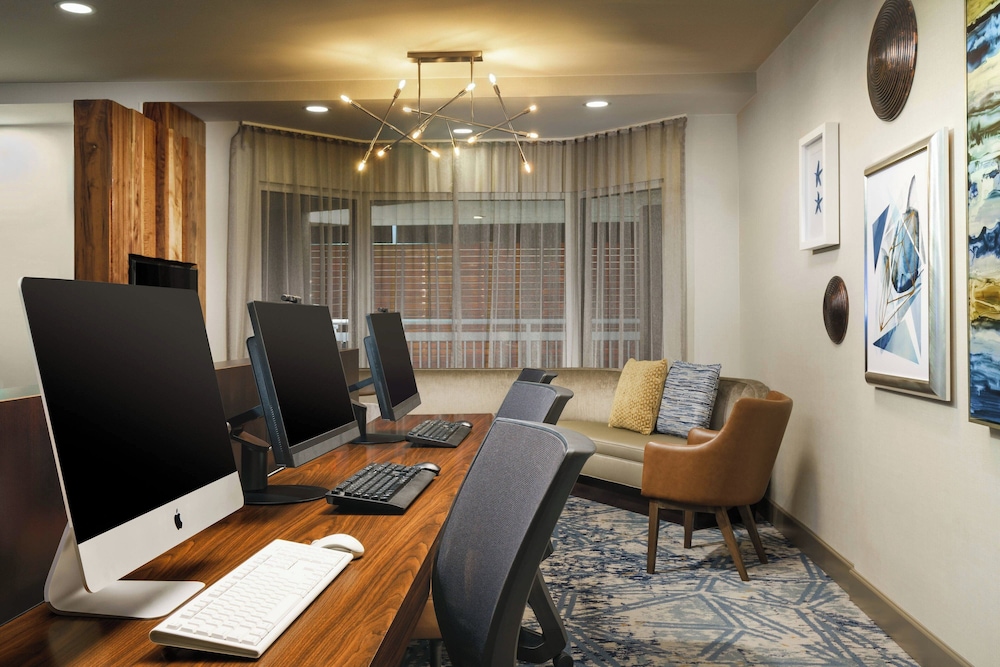 Courtyard by Marriott Orlando Downtown — Hotel rooms in Orlando, Florida