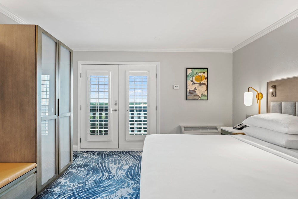 Crowne Plaza Orlando - Downtown by IHG — Hotel rooms in Orlando, Florida