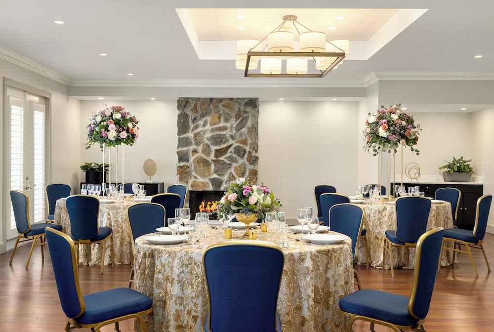 Crowne Plaza Orlando - Downtown by IHG — Restaurant & bars in Orlando, Florida