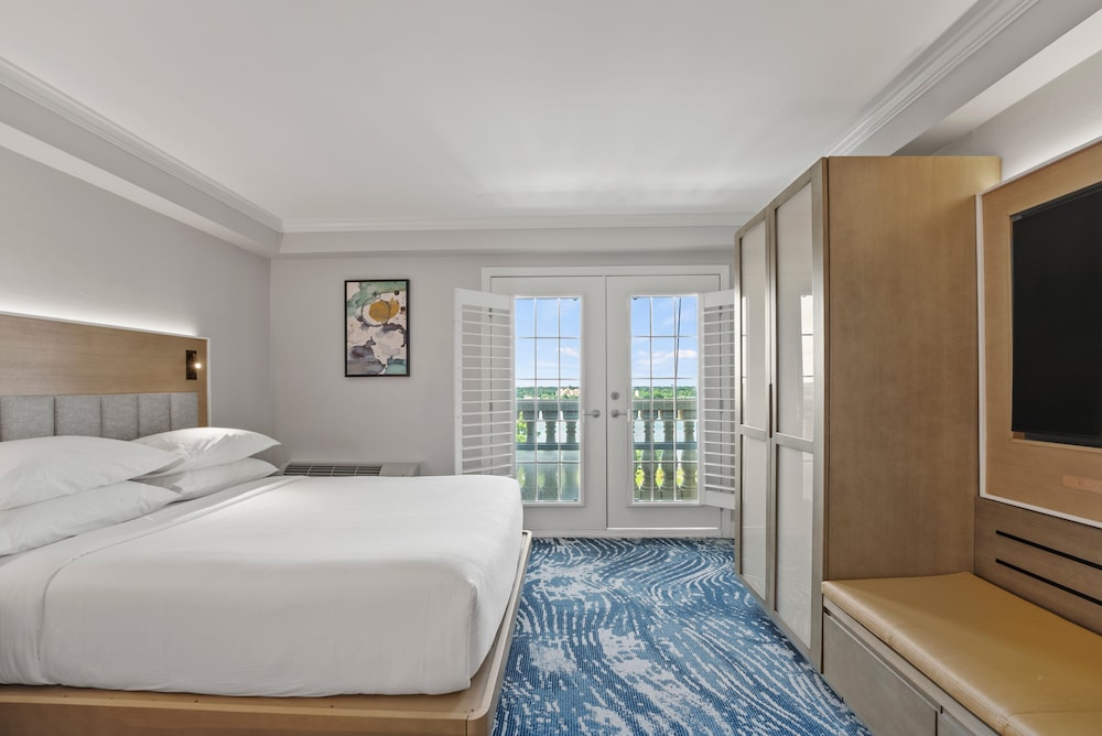 Crowne Plaza Orlando - Downtown by IHG — Hotel rooms in Orlando, Florida