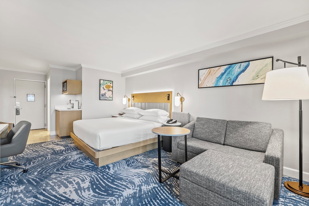 Crowne Plaza Orlando - Downtown by IHG — Hotel rooms in Orlando, Florida