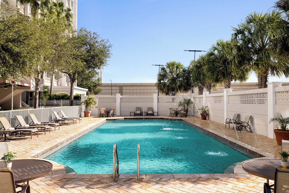 Crowne Plaza Orlando - Downtown by IHG — Swimming pool in Orlando, Florida
