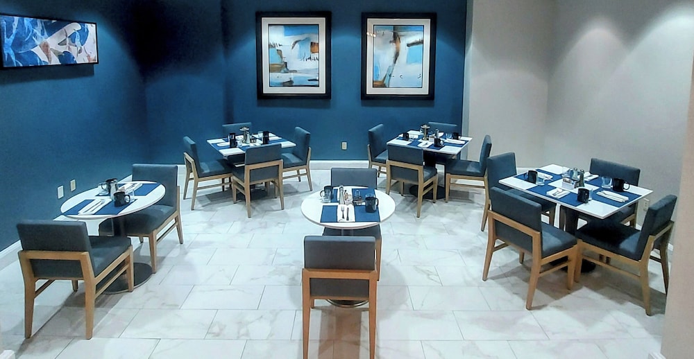 Crowne Plaza Orlando - Downtown by IHG — Restaurant & bars in Orlando, Florida
