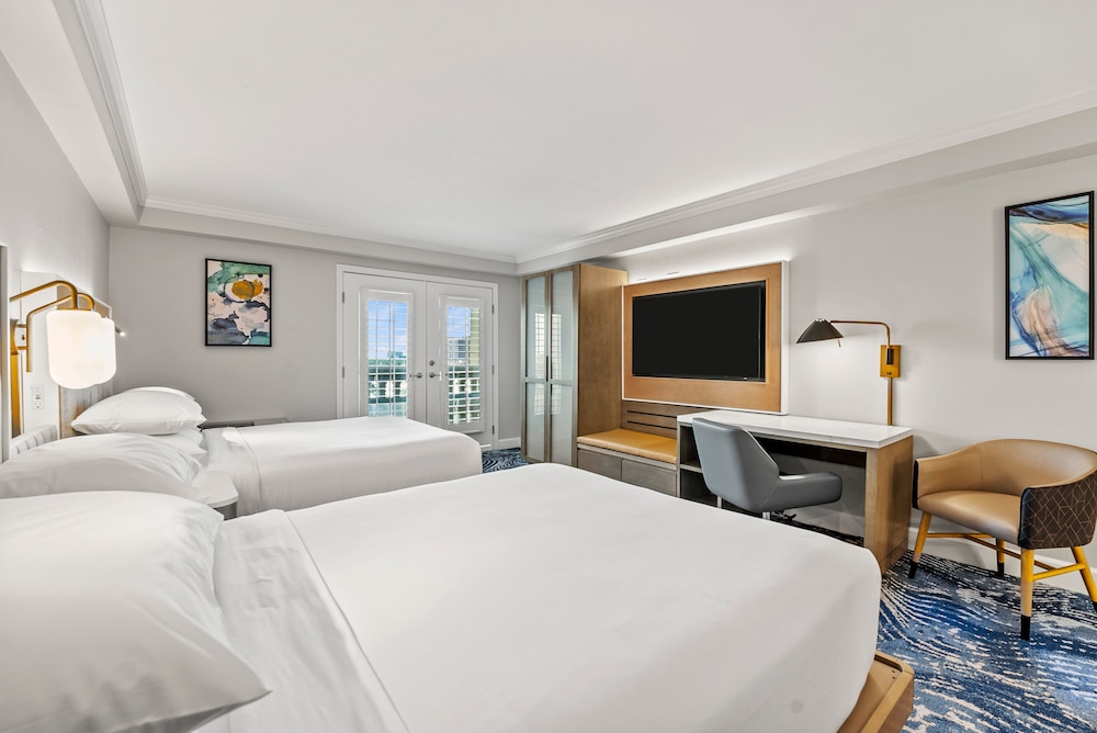 Crowne Plaza Orlando - Downtown by IHG — Hotel rooms in Orlando, Florida