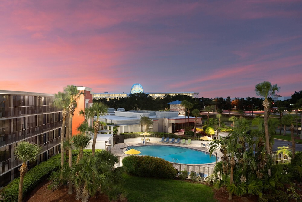 Days Inn by Wyndham Orlando Conv. Center/International Dr — Swimming pool in Orlando, Florida
