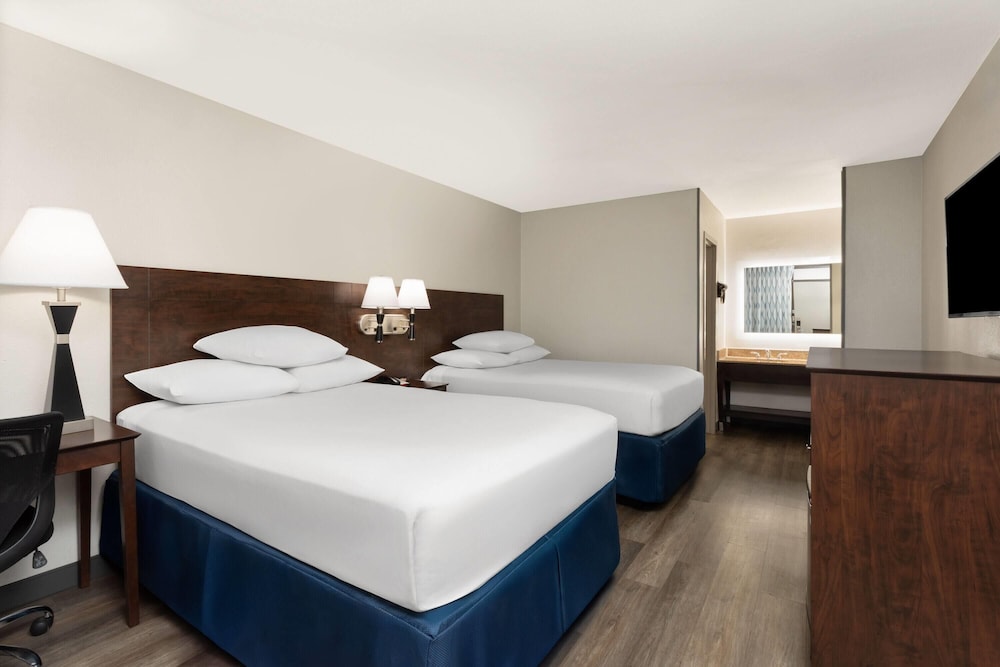 Days Inn by Wyndham Orlando Conv. Center/International Dr — Hotel rooms in Orlando, Florida