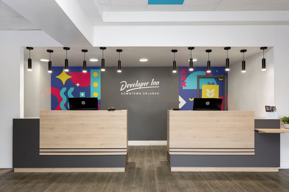 Baymont by Wyndham Orlando North Millenia — Hotel building in Orlando, Florida