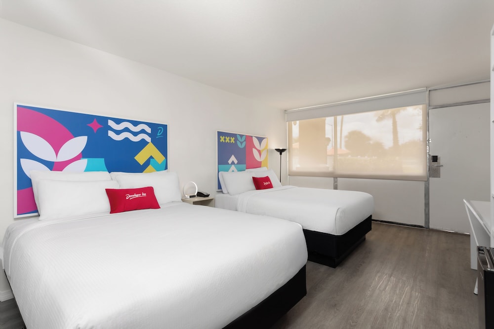 Baymont by Wyndham Orlando North Millenia — Hotel rooms in Orlando, Florida