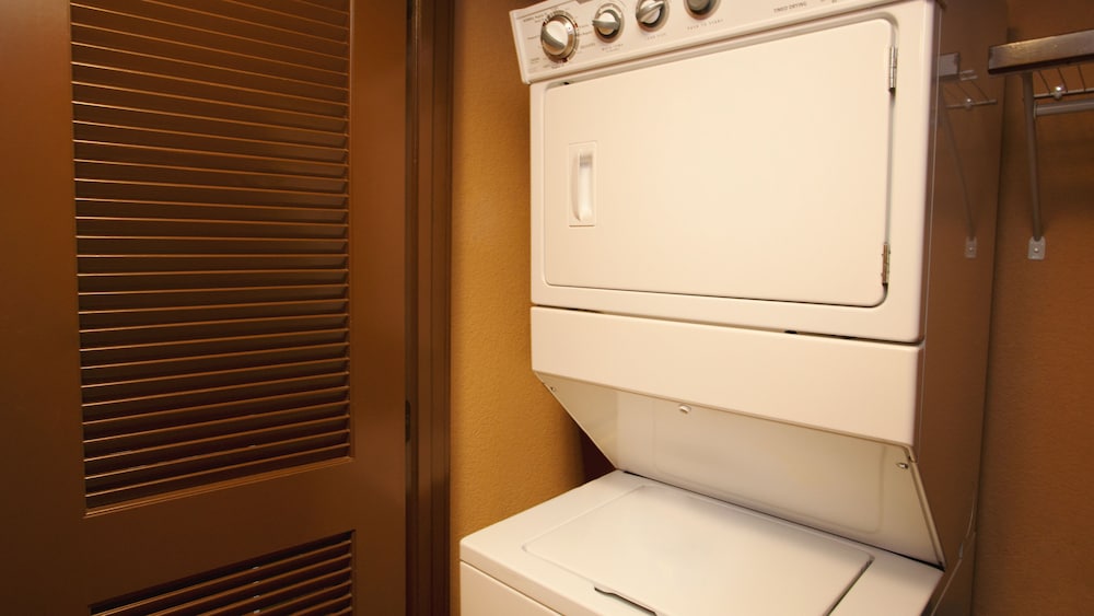 Disney's Animal Kingdom Villas - Kidani Village — Hotel rooms in Kissimmee, Florida