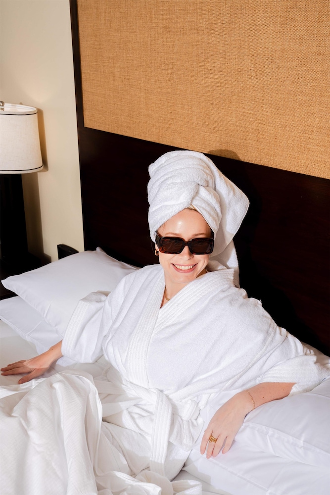 DoubleTree by Hilton Orlando Theme Park Resort — Hotel rooms in Orlando, Florida