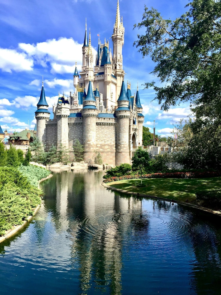 DoubleTree by Hilton Orlando Theme Park Resort — Attractions in the area in Orlando, Florida