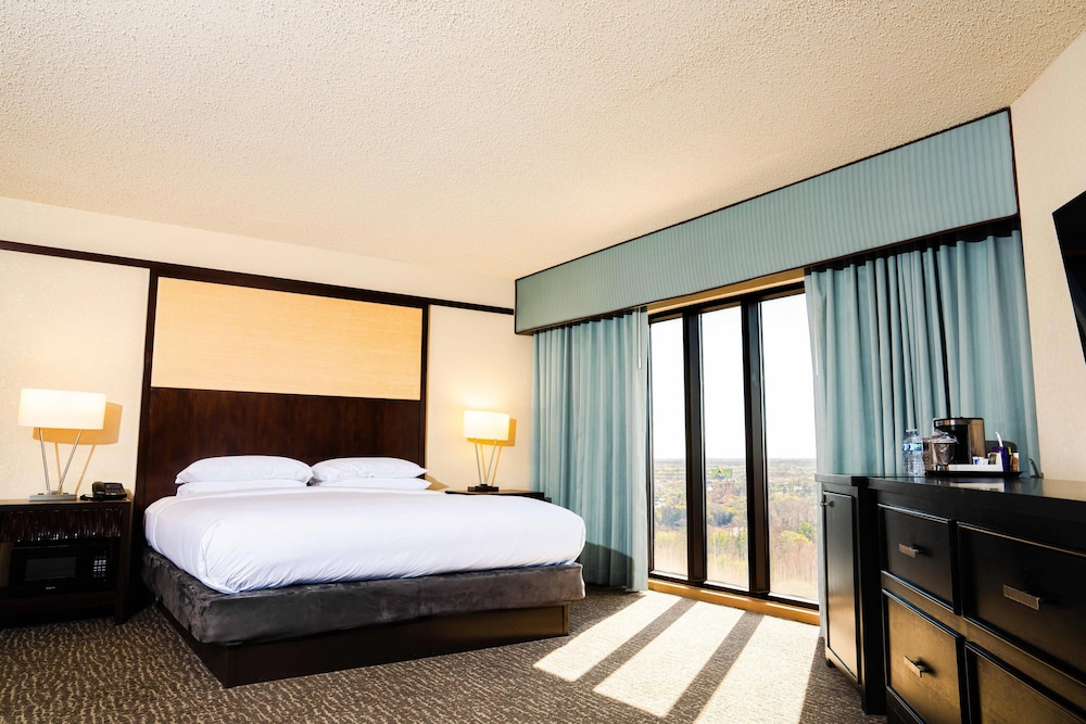 DoubleTree by Hilton Orlando Theme Park Resort — Hotel rooms in Orlando, Florida