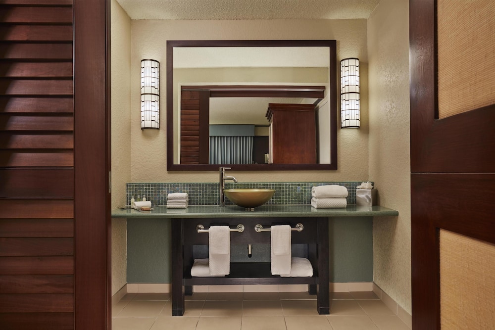 DoubleTree by Hilton Orlando Theme Park Resort — Hotel rooms in Orlando, Florida