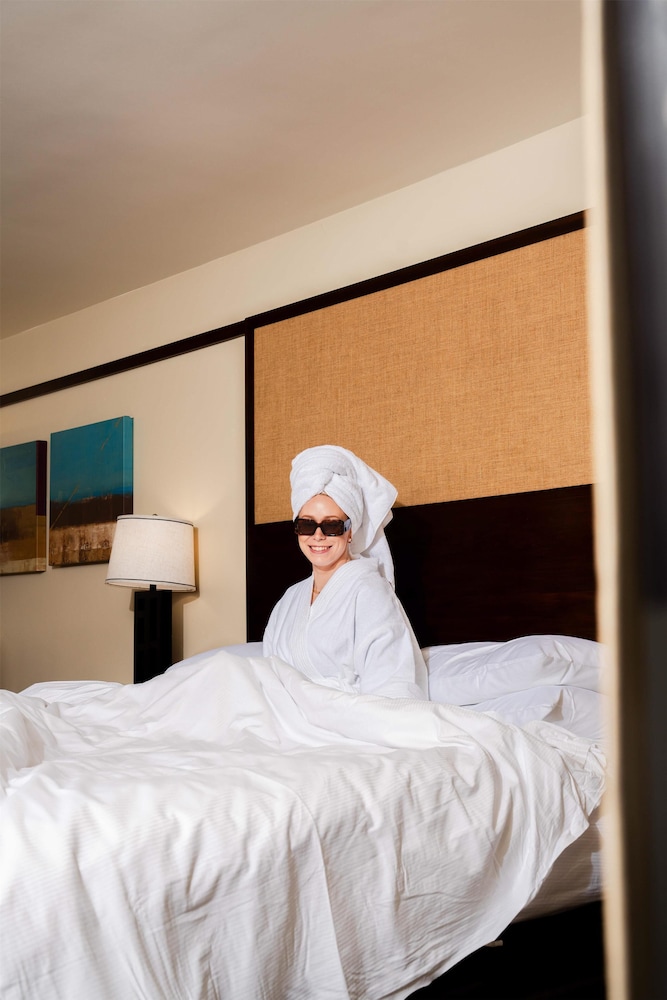 DoubleTree by Hilton Orlando Theme Park Resort — Hotel rooms in Orlando, Florida
