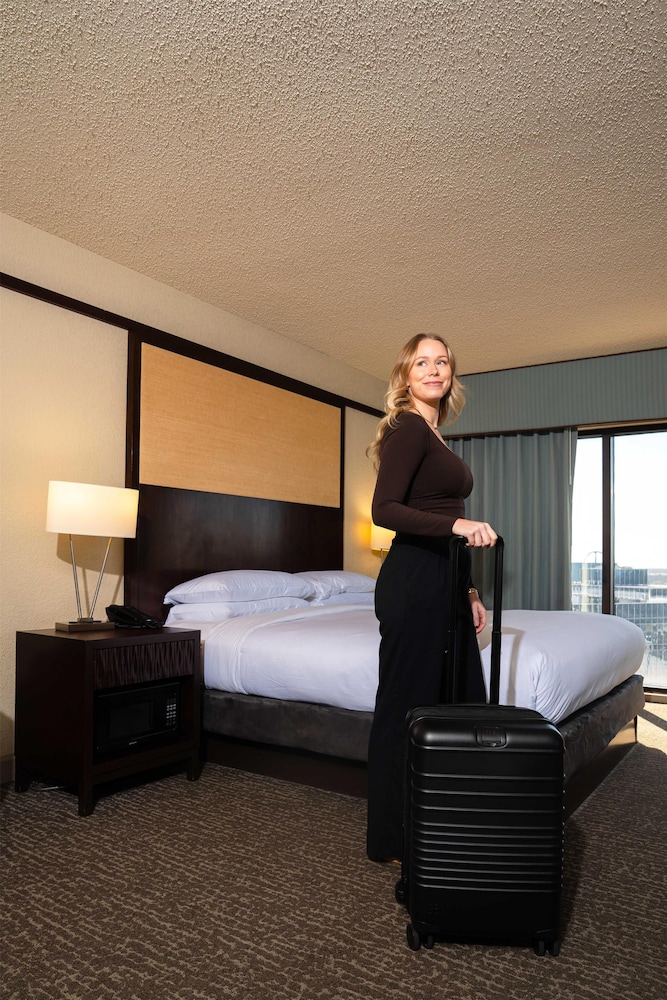 DoubleTree by Hilton Orlando Theme Park Resort — Hotel rooms in Orlando, Florida