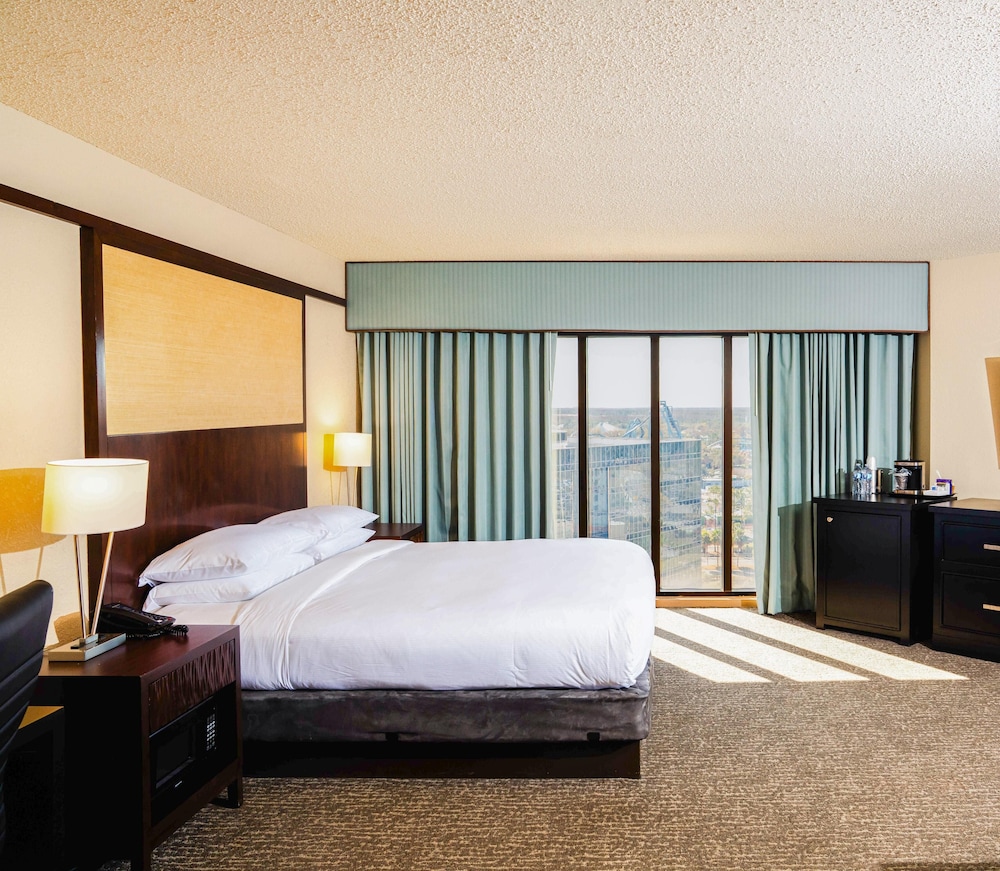 DoubleTree by Hilton Orlando Theme Park Resort — Hotel rooms in Orlando, Florida