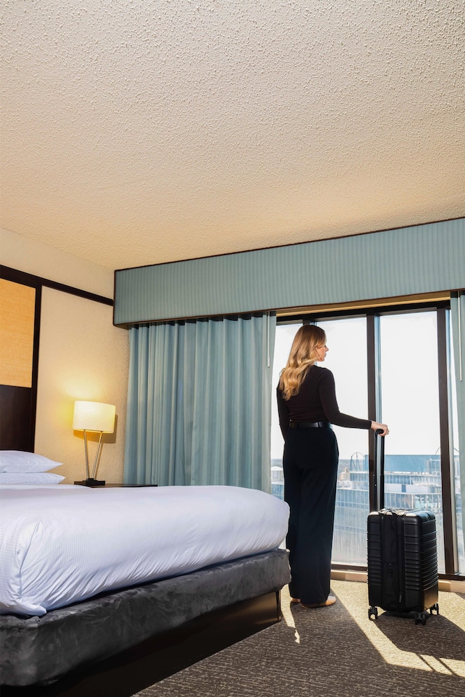 DoubleTree by Hilton Orlando Theme Park Resort — Hotel rooms in Orlando, Florida