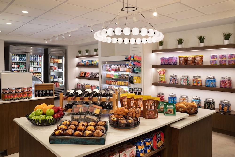 DoubleTree Suites by Hilton Orlando - Disney Springs® Area — Restaurant & bars in Lake Buena Vista, Florida