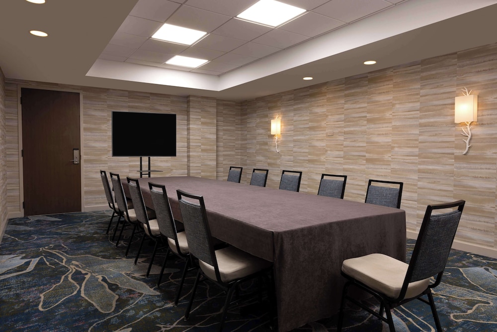 DoubleTree Suites by Hilton Orlando - Disney Springs® Area — Hotel building in Lake Buena Vista, Florida
