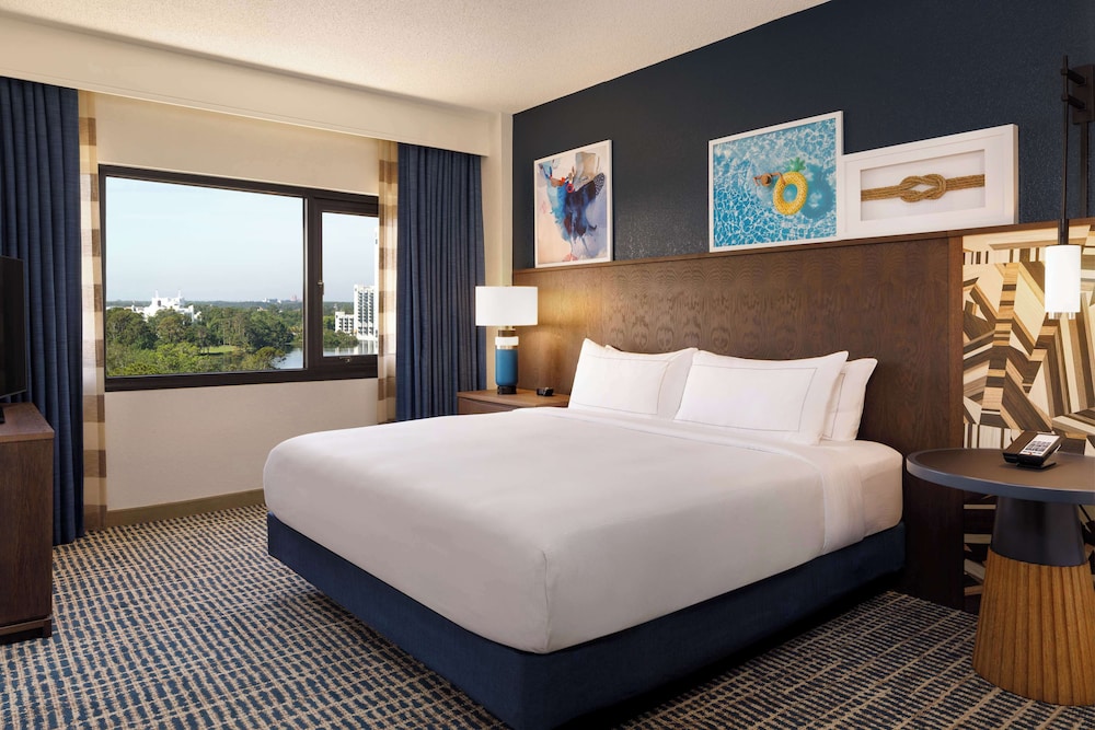 DoubleTree Suites by Hilton Orlando - Disney Springs® Area — Hotel rooms in Lake Buena Vista, Florida