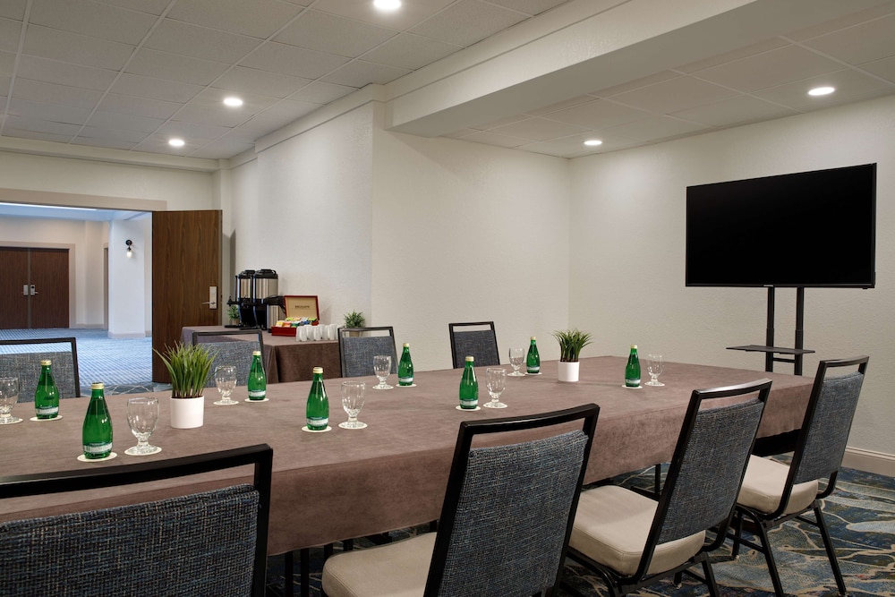 DoubleTree Suites by Hilton Orlando - Disney Springs® Area — Hotel building in Lake Buena Vista, Florida
