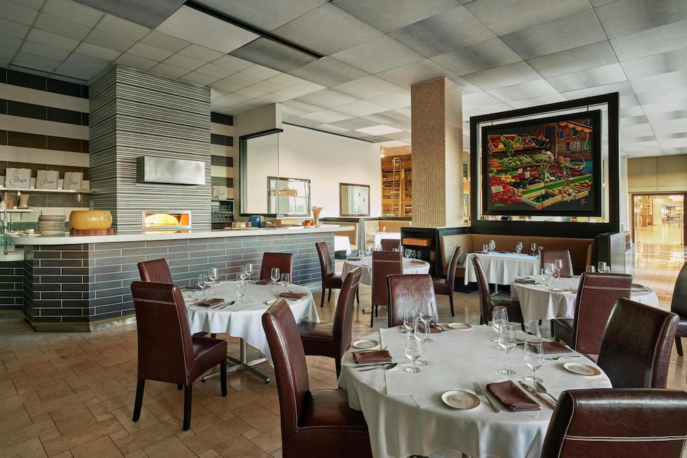 Signia by Hilton Orlando - An Official Walt Disney World® Hotel — Restaurant & bars in Orlando, Florida