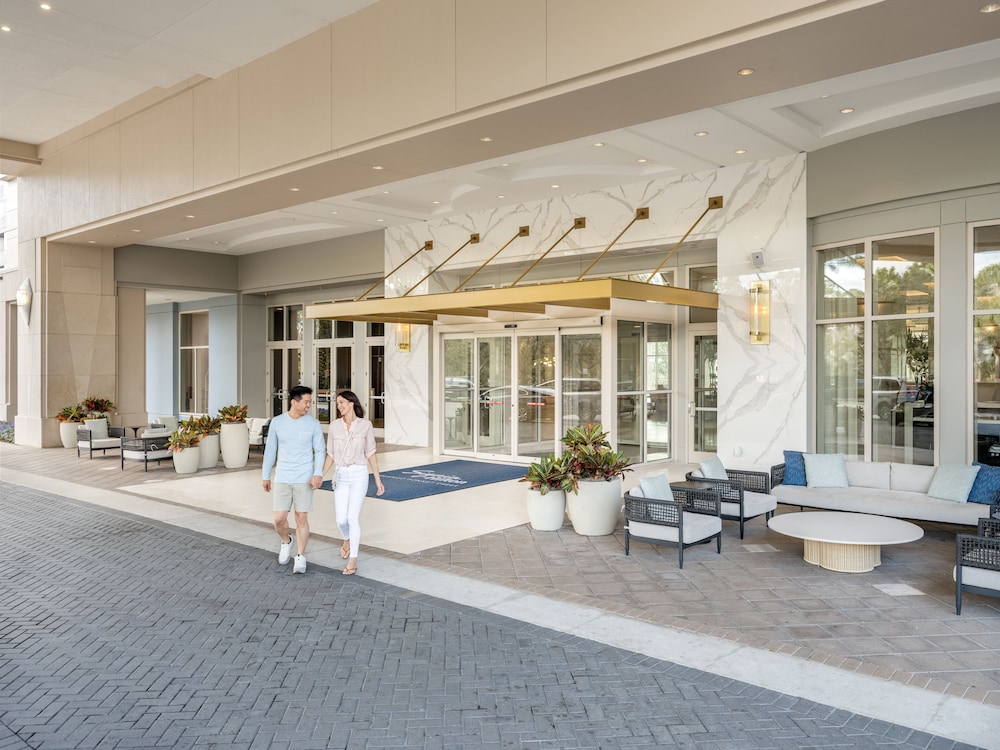 Signia by Hilton Orlando - An Official Walt Disney World® Hotel — Hotel building in Orlando, Florida