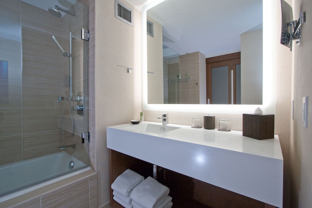 Hyatt Regency Grand Cypress — Hotel rooms in Orlando, Florida