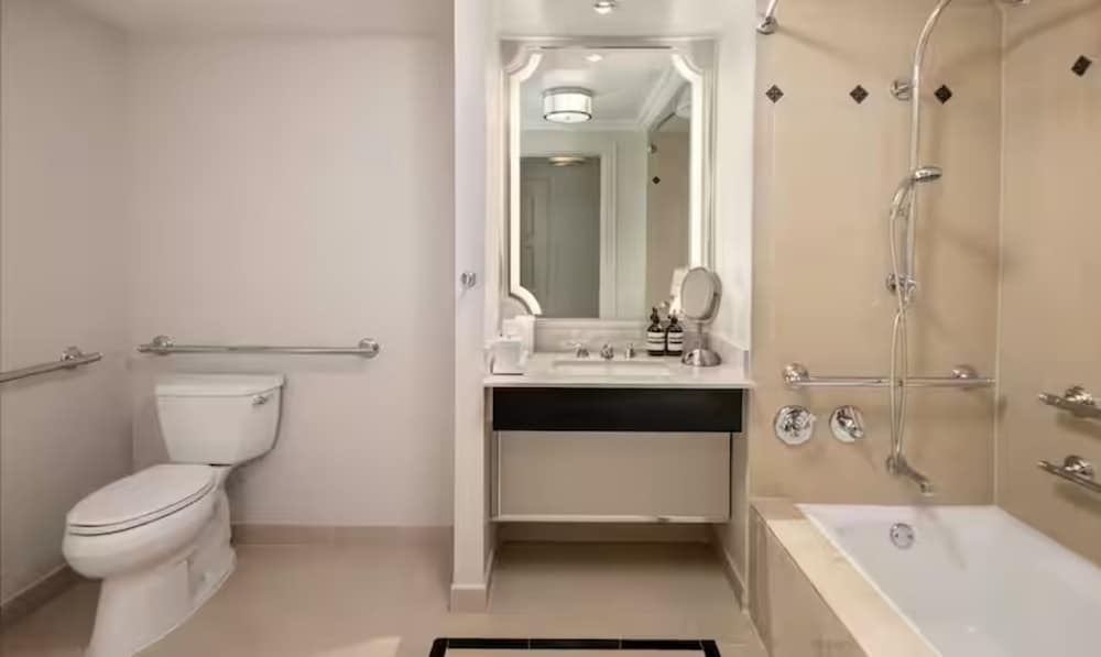 Waldorf Astoria Orlando - An Official Walt Disney World® Hotel — Hotel rooms in Orlando, Florida