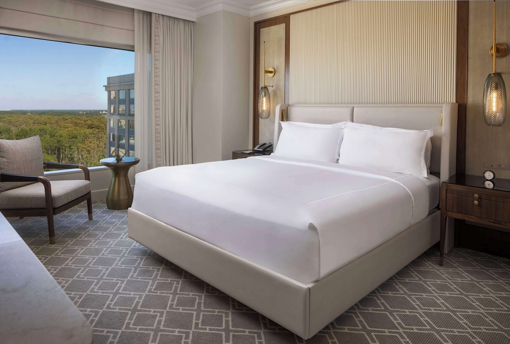 Waldorf Astoria Orlando - An Official Walt Disney World® Hotel — Hotel rooms in Orlando, Florida