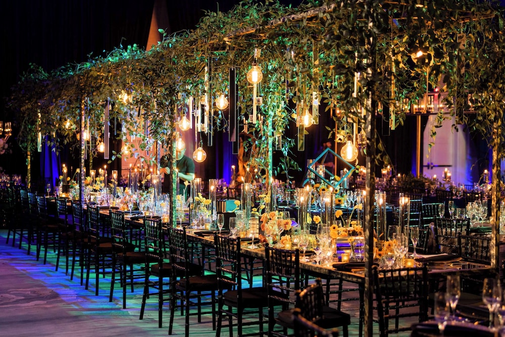 Waldorf Astoria Orlando - An Official Walt Disney World® Hotel — Restaurant & bars in Orlando, Florida