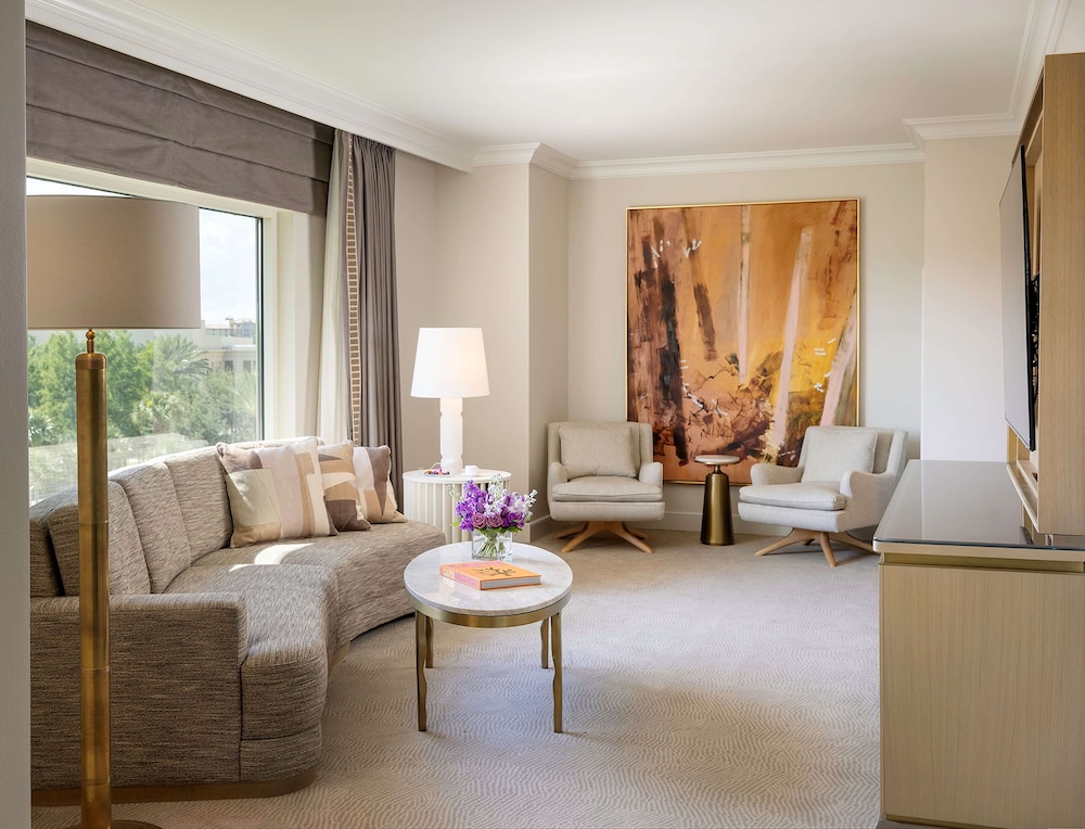 Waldorf Astoria Orlando - An Official Walt Disney World® Hotel — Hotel rooms in Orlando, Florida