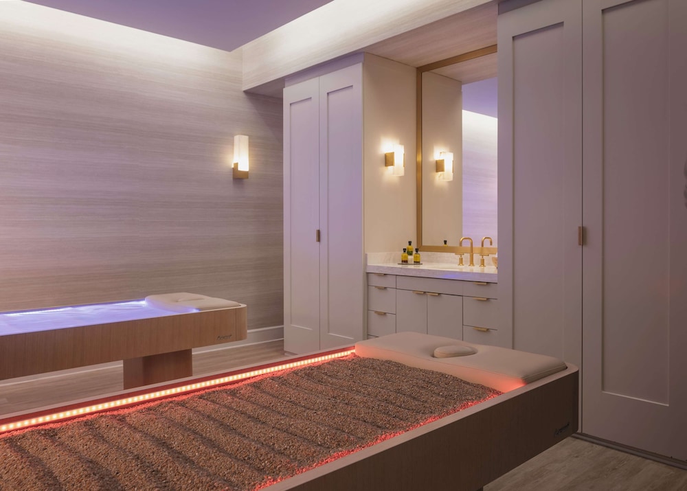 Waldorf Astoria Orlando - An Official Walt Disney World® Hotel — Hotel rooms in Orlando, Florida