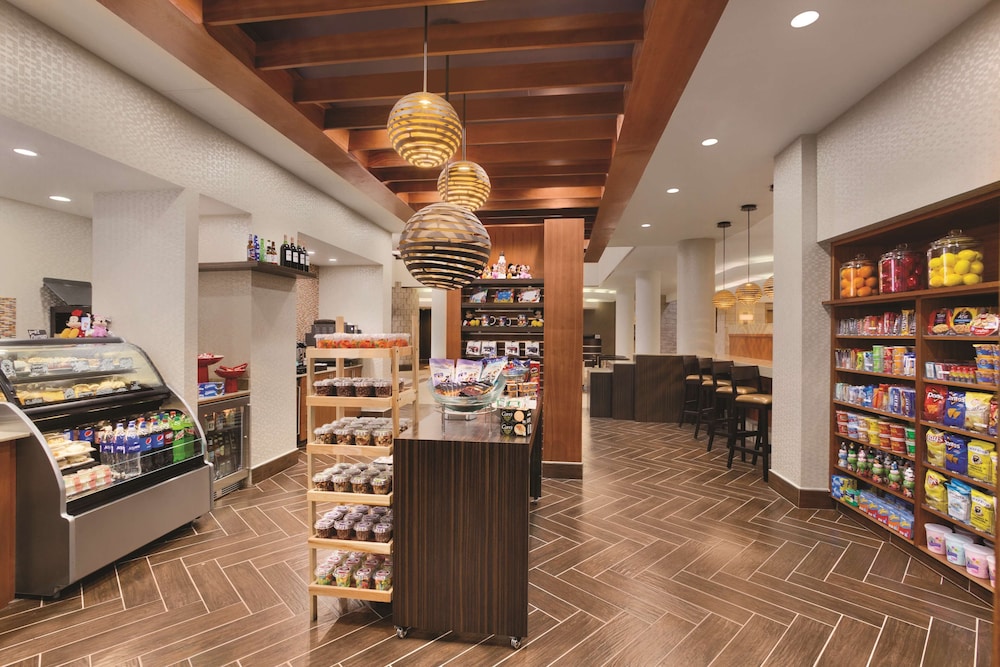 Embassy Suites by Hilton Orlando International Drive ICON Park — Restaurant & bars in Orlando, Florida