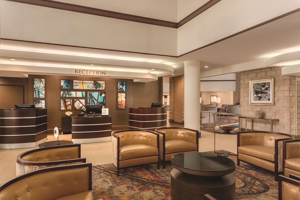 Embassy Suites by Hilton Orlando International Drive ICON Park — Hotel building in Orlando, Florida