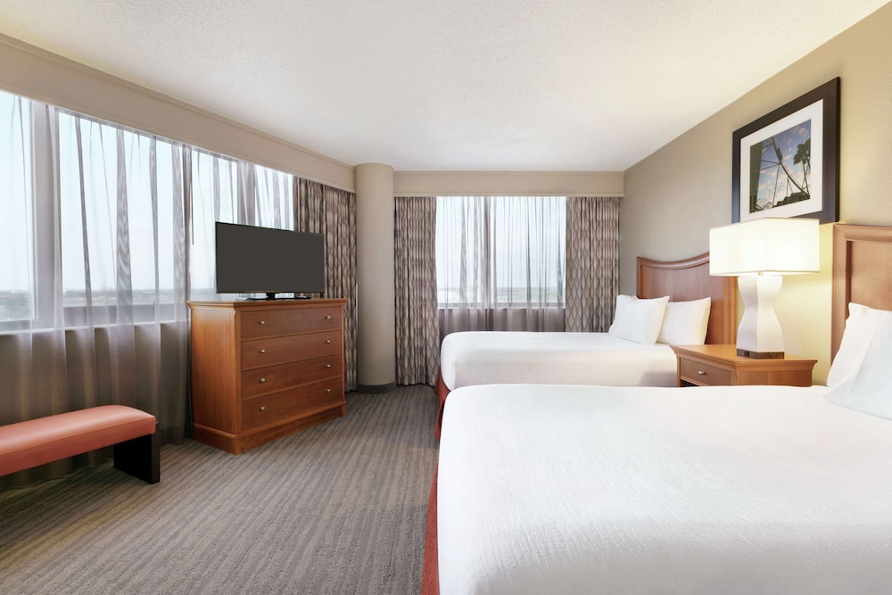 Embassy Suites by Hilton Orlando International Drive ICON Park — Hotel rooms in Orlando, Florida