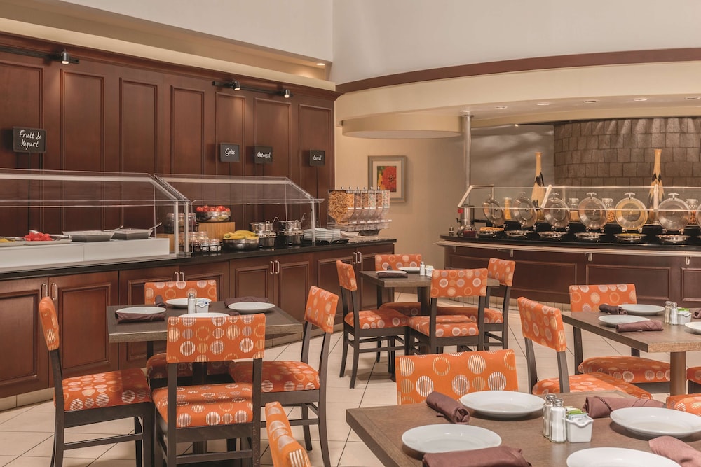 Embassy Suites by Hilton Orlando International Drive ICON Park — Restaurant & bars in Orlando, Florida