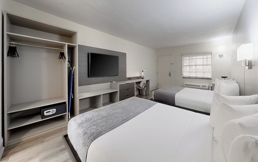 Avanti International Resort — Hotel rooms in Orlando, Florida