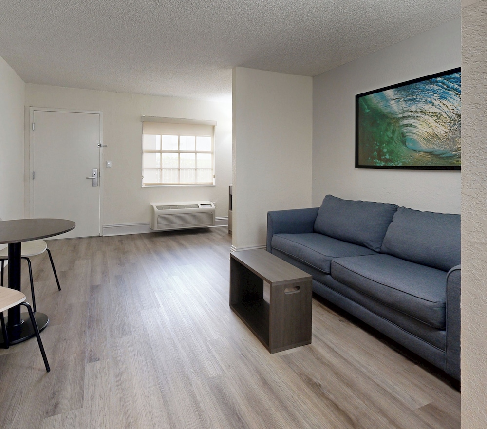 Avanti International Resort — Hotel rooms in Orlando, Florida