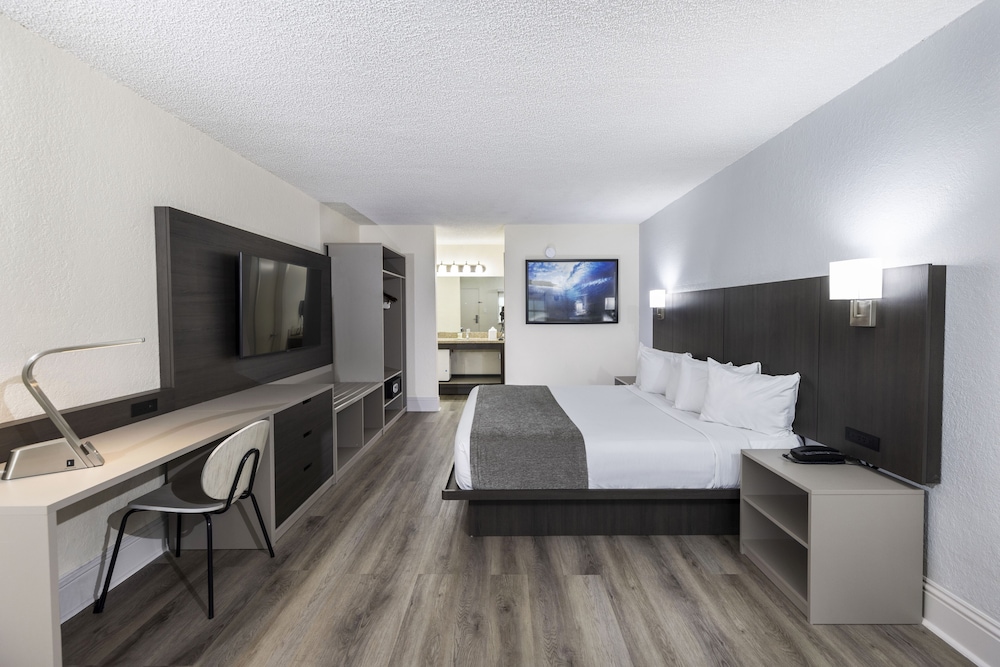 Avanti International Resort — Hotel rooms in Orlando, Florida