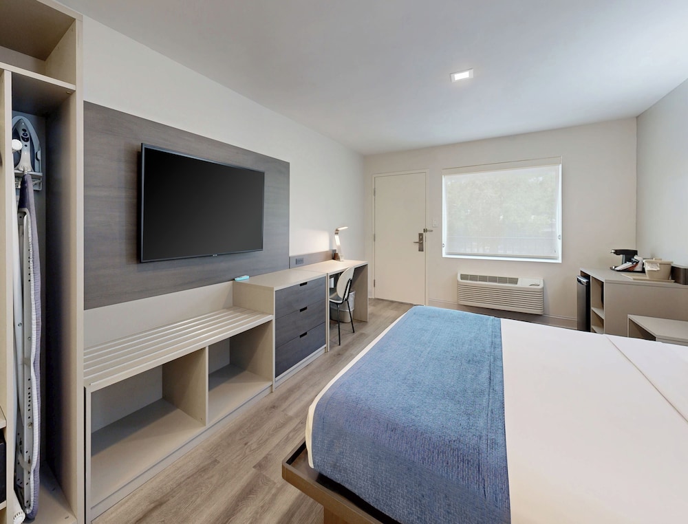 Avanti International Resort — Hotel rooms in Orlando, Florida