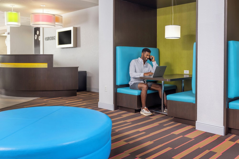 Avanti International Resort — Restaurant & bars in Orlando, Florida