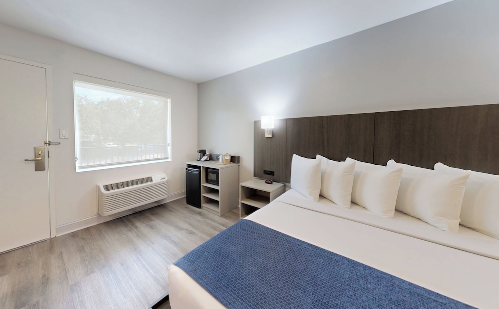 Avanti International Resort — Hotel rooms in Orlando, Florida