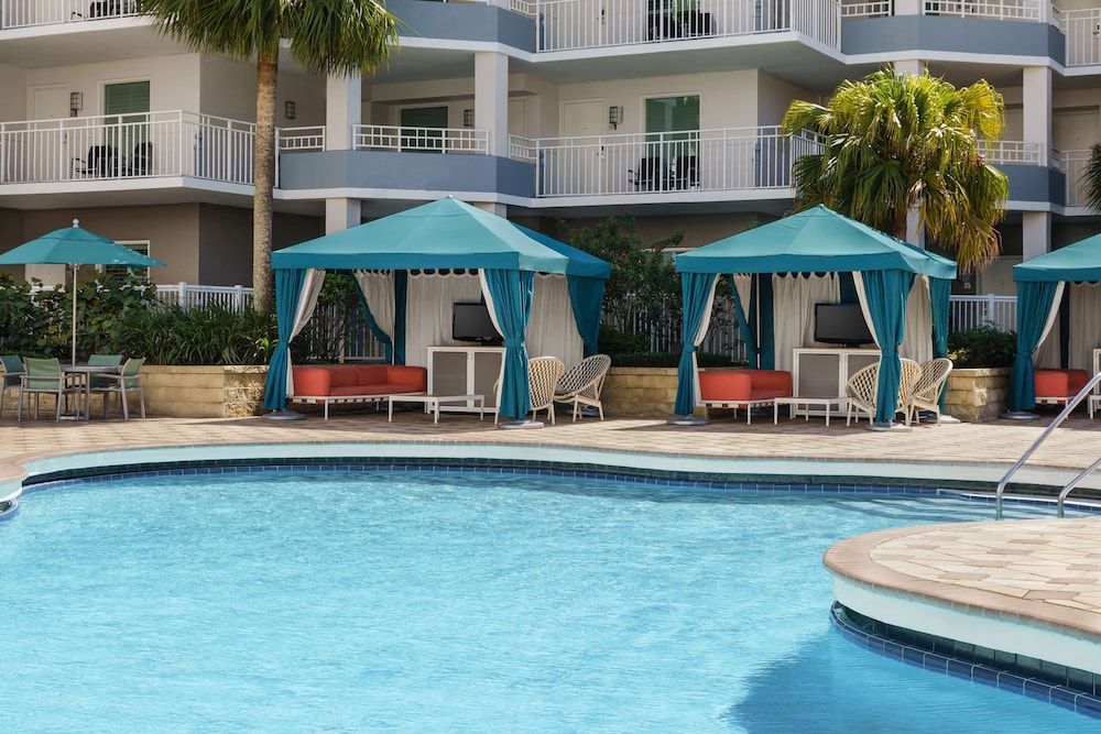 Embassy Suites by Hilton Orlando Lake Buena Vista Resort — Swimming pool in Orlando, Florida