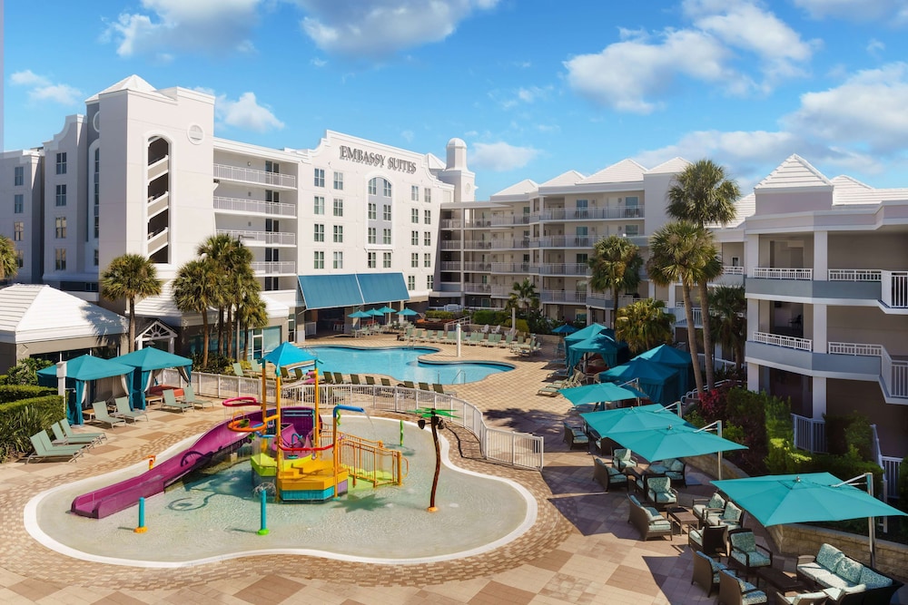 Embassy Suites by Hilton Orlando Lake Buena Vista Resort — Swimming pool in Orlando, Florida