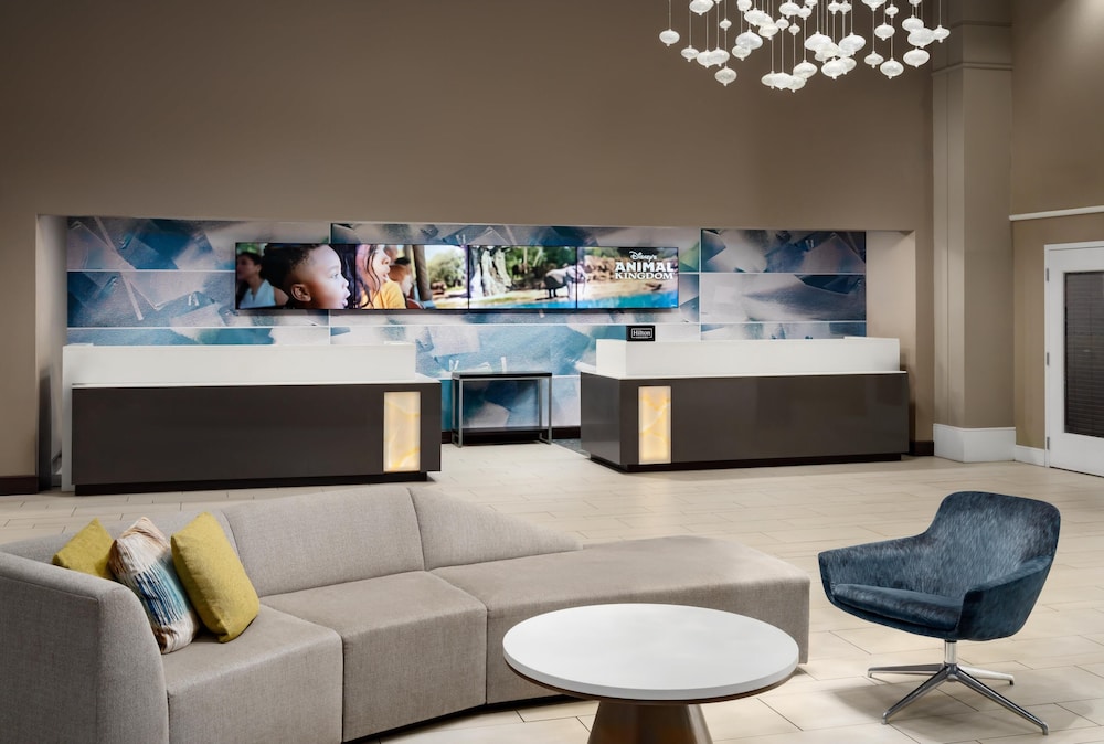 Embassy Suites by Hilton Orlando Lake Buena Vista Resort — Hotel building in Orlando, Florida